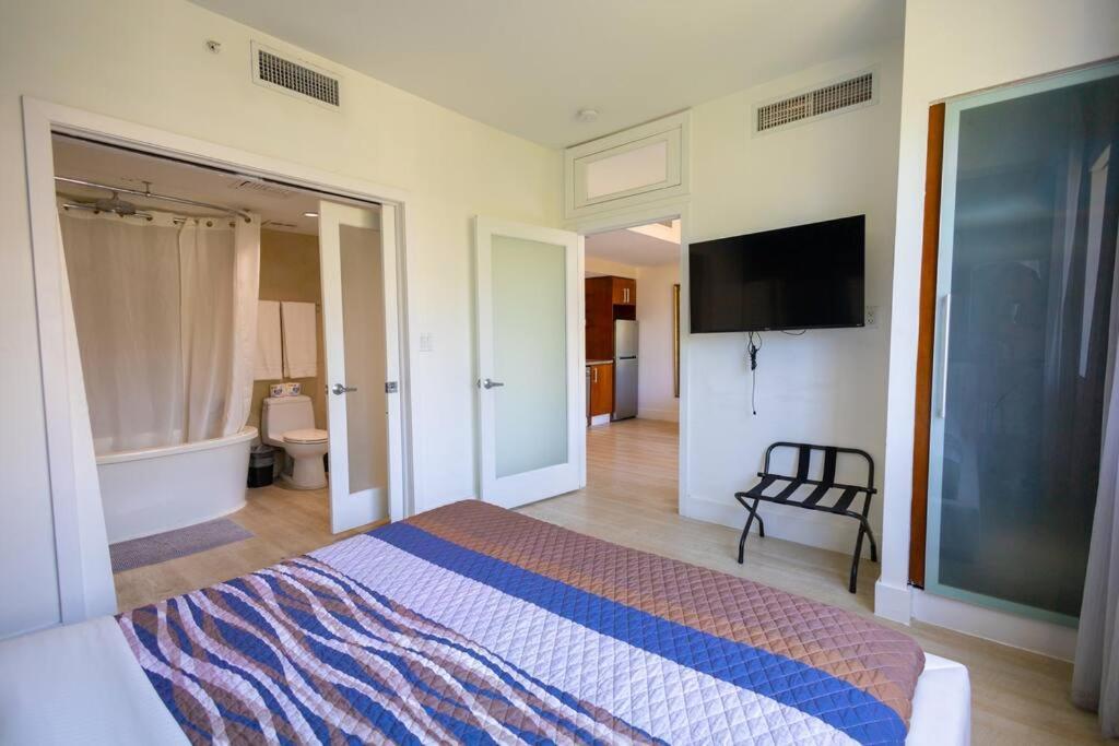 King Bed-Apt With Rooftop Pool-Bar D303 Apartment Miami Beach Ngoại thất bức ảnh